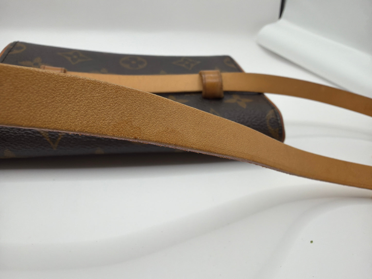 Authentic Louis Vuitton Florentine Monogram Belt Bag (S) – Vintage LV Waist Bag – COA, Dust Bag & Chain