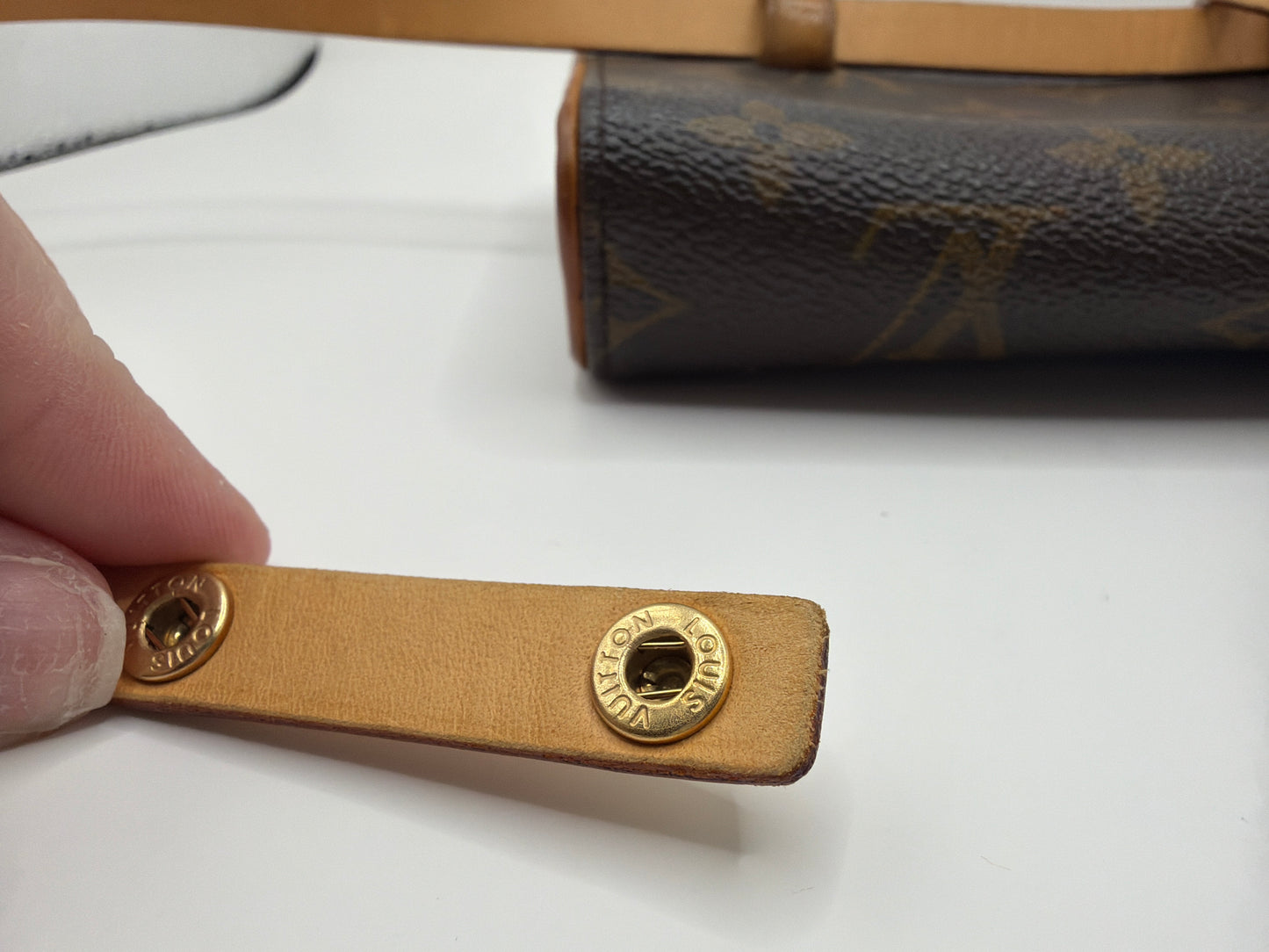Authentic Louis Vuitton Florentine Monogram Belt Bag (S) – Vintage LV Waist Bag – COA, Dust Bag & Chain