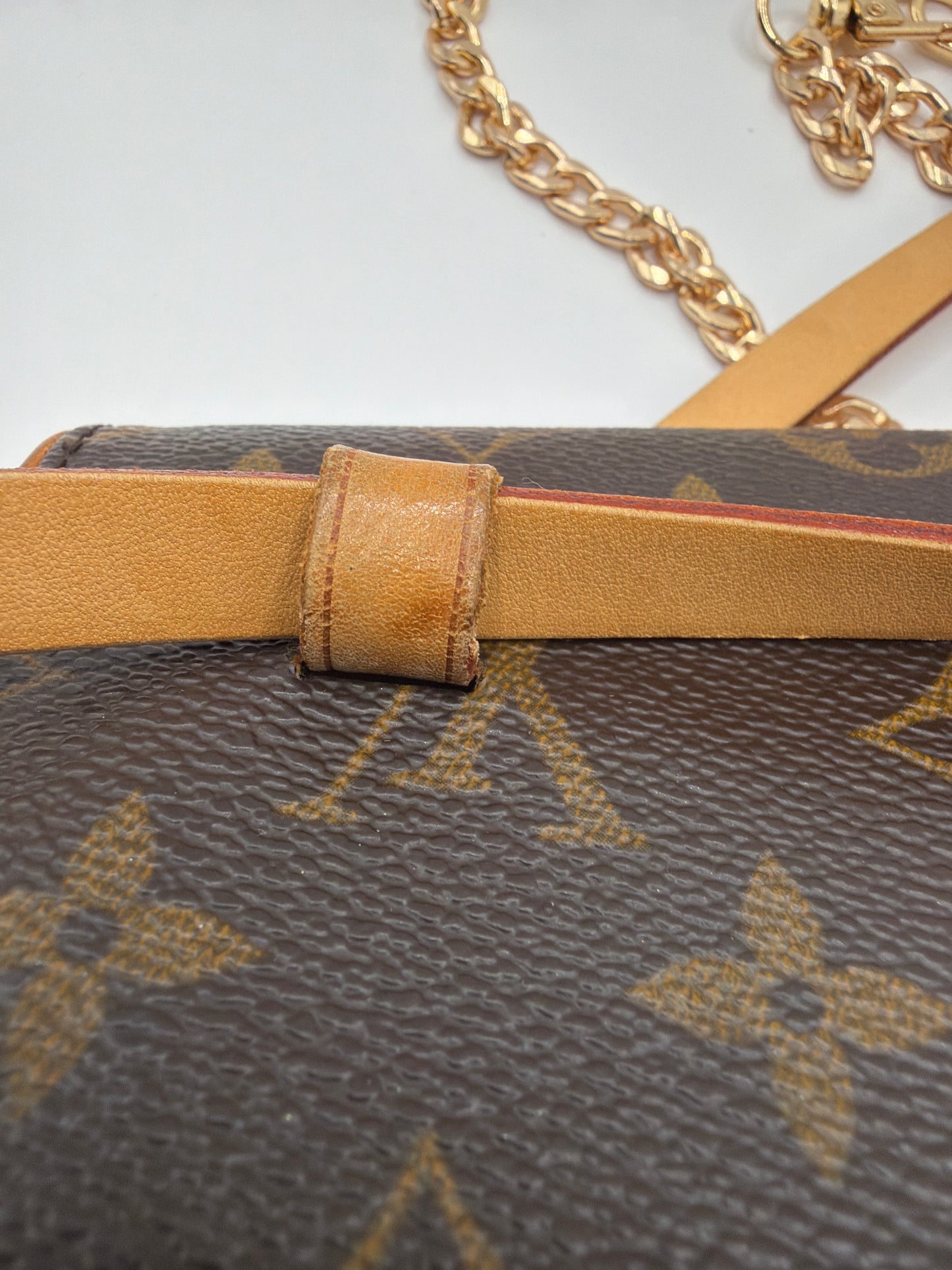 Authentic Louis Vuitton Florentine Monogram Belt Bag (S) – Vintage LV Waist Bag – COA, Dust Bag & Chain