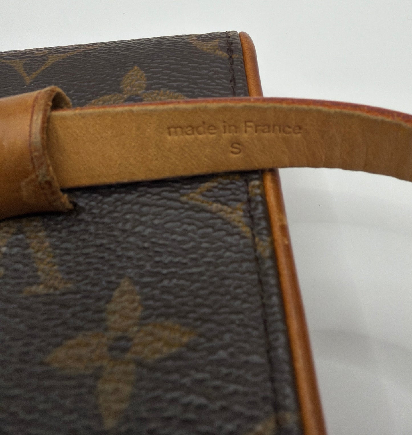 Authentic Louis Vuitton Florentine Monogram Belt Bag (S) – Vintage LV Waist Bag – COA, Dust Bag & Chain
