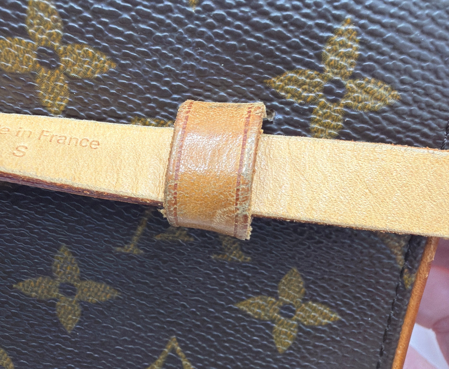 Authentic Louis Vuitton Florentine Monogram Belt Bag (S) – Vintage LV Waist Bag – COA, Dust Bag & Chain