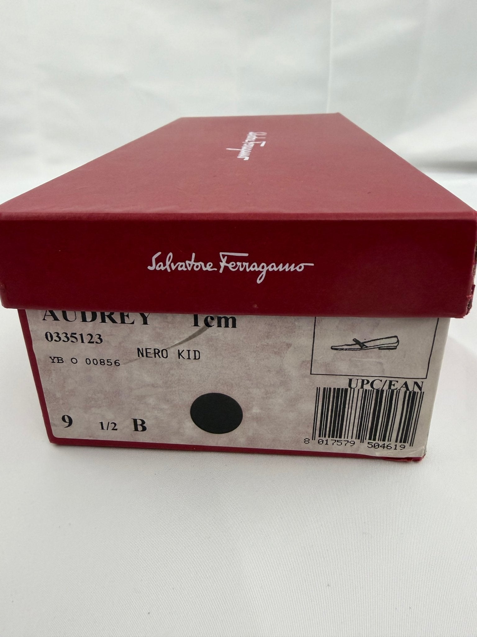 Salvatore Ferragamo Black Patent Leather Shoes - Size 9.5 - Resale Thrift Boutique LLC.